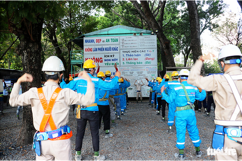 Những ngày cuối năm hối hả ở công trường nhà ga metro Bến Thành - Ảnh 2. Những ngày cuối năm hối hả ở công trường nhà ga metro Bến Thành - Ảnh 2.