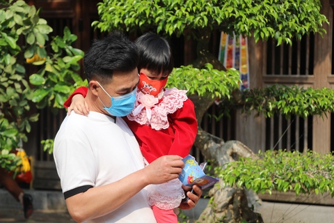 Thủ tướng: Hạn chế tối đa những tác động xấu đến trẻ em do COVID-19 - Ảnh 1. Thủ tướng: Hạn chế tối đa những tác động xấu đến trẻ em do COVID-19 - Ảnh 1.