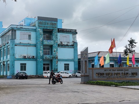 Trẻ sơ sinh không được chuyển viện tử vong, giám đốc bệnh viện nói gì? - Ảnh 1. Trẻ sơ sinh không được chuyển viện tử vong, giám đốc bệnh viện nói gì? - Ảnh 1.