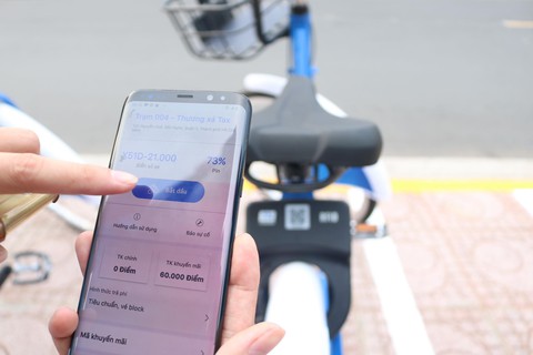 Bạn trẻ, bác hưu trí ở TP.HCM vui vẻ thuê xe đạp công cộng dạo phố, check-in - Ảnh 3. Bạn trẻ, bác hưu trí ở TP.HCM vui vẻ thuê xe đạp công cộng dạo phố, check-in - Ảnh 3.