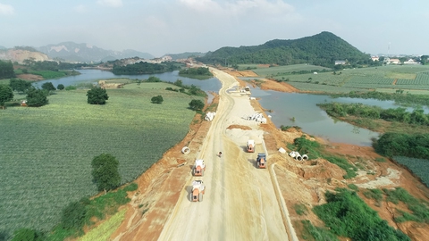 Bộ Giao thông vận tải là đầu mối thực hiện 12 dự án đường cao tốc Bắc - Nam - Ảnh 1. Bộ Giao thông vận tải là đầu mối thực hiện 12 dự án đường cao tốc Bắc - Nam - Ảnh 1.