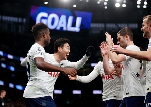 HLV Rangnick ra mắt đội hình tấn công nhưng Man Utd chỉ thắng 1-0 - Ảnh 3. HLV Rangnick ra mắt đội hình tấn công nhưng Man Utd chỉ thắng 1-0 - Ảnh 3.
