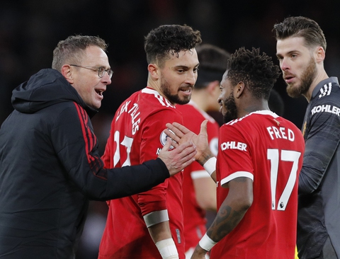 HLV Rangnick ra mắt đội hình tấn công nhưng Man Utd chỉ thắng 1-0 - Ảnh 2. HLV Rangnick ra mắt đội hình tấn công nhưng Man Utd chỉ thắng 1-0 - Ảnh 2.