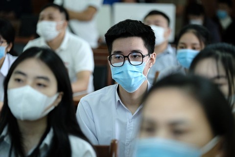 Sau này thành đạt, em muốn mở trại trẻ mồ côi để trả ơn cuộc đời - Ảnh 2. Sau này thành đạt, em muốn mở trại trẻ mồ côi để trả ơn cuộc đời - Ảnh 2.