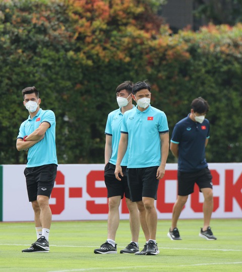Tuyển Việt Nam tham quan sân thi đấu chính AFF Cup 2020 - Ảnh 7. Tuyển Việt Nam tham quan sân thi đấu chính AFF Cup 2020 - Ảnh 7.