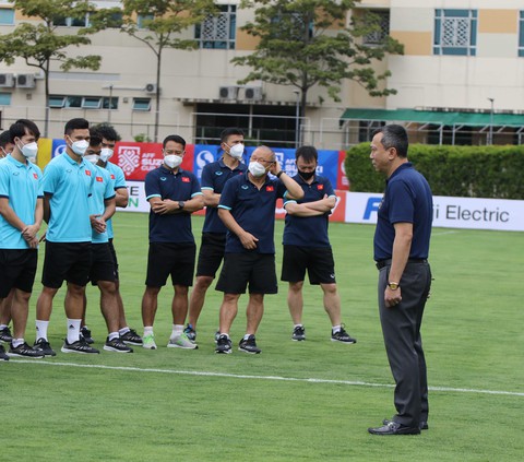 Toàn bộ vé 4 trận đấu của Việt Nam ở vòng bảng AFF Cup 2020 đều đã bán hết - Ảnh 2. Toàn bộ vé 4 trận đấu của Việt Nam ở vòng bảng AFF Cup 2020 đều đã bán hết - Ảnh 2.