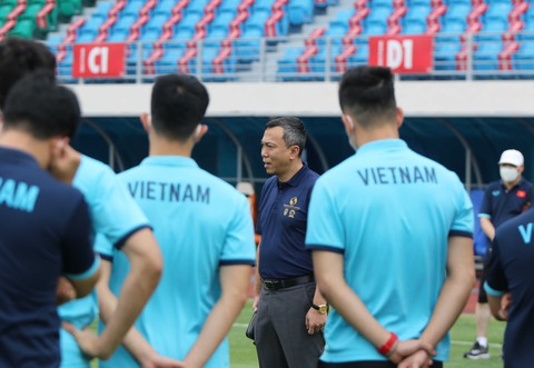 Toàn bộ vé 4 trận đấu của Việt Nam ở vòng bảng AFF Cup 2020 đều đã bán hết - Ảnh 3. Toàn bộ vé 4 trận đấu của Việt Nam ở vòng bảng AFF Cup 2020 đều đã bán hết - Ảnh 3.