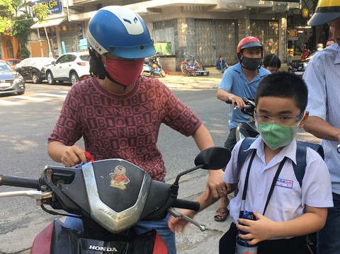 Nếu F0, F1 là học sinh lớp 1, giải quyết ra sao? - Ảnh 1. Nếu F0, F1 là học sinh lớp 1, giải quyết ra sao? - Ảnh 1.