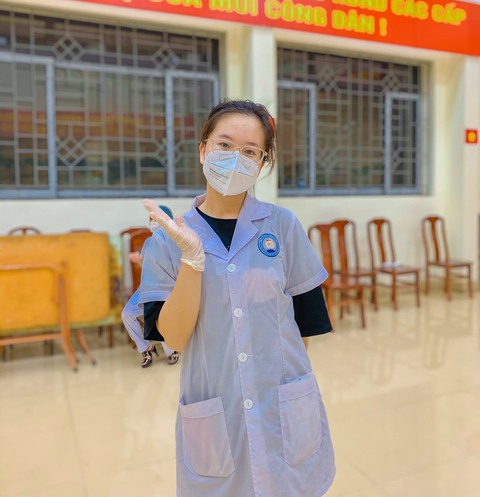 20 tuổi, xông pha chống dịch - Ảnh 1. 20 tuổi, xông pha chống dịch - Ảnh 1.