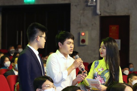 Chủ tịch Quốc hội: Gắn học tập, làm theo Bác với hệ giá trị quốc gia - Ảnh 3. Chủ tịch Quốc hội: Gắn học tập, làm theo Bác với hệ giá trị quốc gia - Ảnh 3.