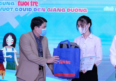 Sau này thành đạt, em muốn mở trại trẻ mồ côi để trả ơn cuộc đời - Ảnh 1. Sau này thành đạt, em muốn mở trại trẻ mồ côi để trả ơn cuộc đời - Ảnh 1.