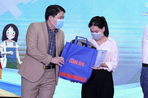 Nỗ lực là tiếp sức cho chính mình - Ảnh 1. Nỗ lực là tiếp sức cho chính mình - Ảnh 1.
