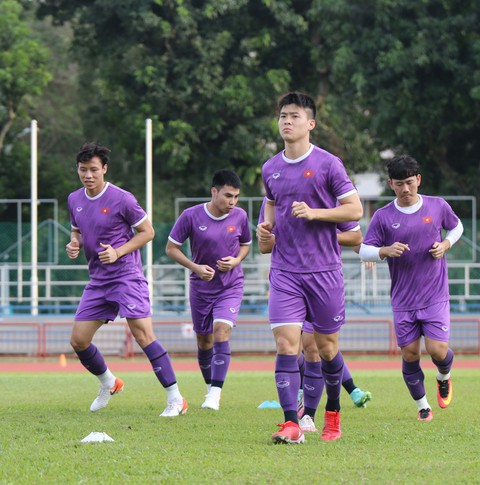 Quang Hải, Quế Ngọc Hải trở lại tập luyện trước trận gặp Lào - Ảnh 3. Quang Hải, Quế Ngọc Hải trở lại tập luyện trước trận gặp Lào - Ảnh 3.