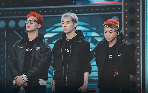 Cường Seven hạ gục Ưng Hoàng Phúc; nhiều bình luận thán phục gửi đến Thùy Tiên - Ảnh 3. Cường Seven hạ gục Ưng Hoàng Phúc; nhiều bình luận thán phục gửi đến Thùy Tiên - Ảnh 3.