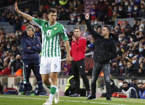 Sao trẻ Gavi rời sân bằng xe cứu thương, Barca thua trận đầu tiên dưới thời HLV Xavi - Ảnh 1. Sao trẻ Gavi rời sân bằng xe cứu thương, Barca thua trận đầu tiên dưới thời HLV Xavi - Ảnh 1.