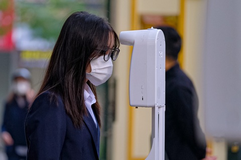 Học sinh lớp 12 Hà Nội trở lại trường - Ảnh 3. Học sinh lớp 12 Hà Nội trở lại trường - Ảnh 3.