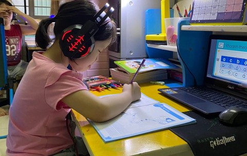 TP.HCM: Đề xuất miễn học phí công lập, hỗ trợ học phí tư thục trong học kỳ 2 - Ảnh 1. TP.HCM: Đề xuất miễn học phí công lập, hỗ trợ học phí tư thục trong học kỳ 2 - Ảnh 1.