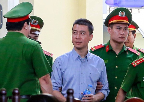 Tha tù trước thời hạn cho Phan Sào Nam: Kỷ luật 4 cán bộ công an cấp tá - Ảnh 1. Tha tù trước thời hạn cho Phan Sào Nam: Kỷ luật 4 cán bộ công an cấp tá - Ảnh 1.