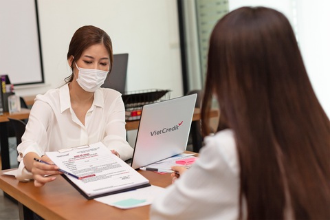 VietCredit hỗ trợ người thân của khách hàng vượt qua đại dịch - Ảnh 1. VietCredit hỗ trợ người thân của khách hàng vượt qua đại dịch - Ảnh 1.