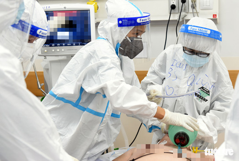 Tin sáng 8-12: TP.HCM tiêm bổ sung, nhắc lại từ 10-12; thêm 25.000 liều thuốc kháng virus - Ảnh 1. Tin sáng 8-12: TP.HCM tiêm bổ sung, nhắc lại từ 10-12; thêm 25.000 liều thuốc kháng virus - Ảnh 1.