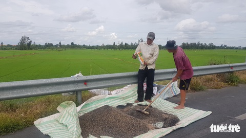 Cử tri An Giang kiến nghị hỗ trợ cho lao động mùa vụ theo nghị quyết 68 - Ảnh 1. Cử tri An Giang kiến nghị hỗ trợ cho lao động mùa vụ theo nghị quyết 68 - Ảnh 1.