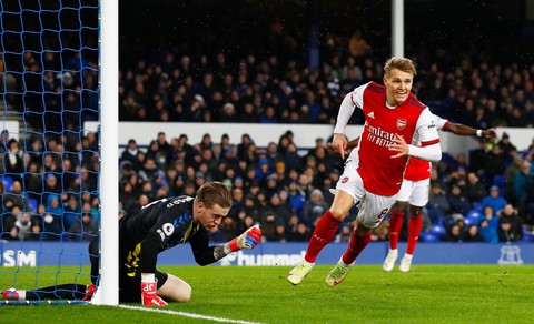 Arsenal thua đau ở phút 90+2 - Ảnh 2. Arsenal thua đau ở phút 90+2 - Ảnh 2.
