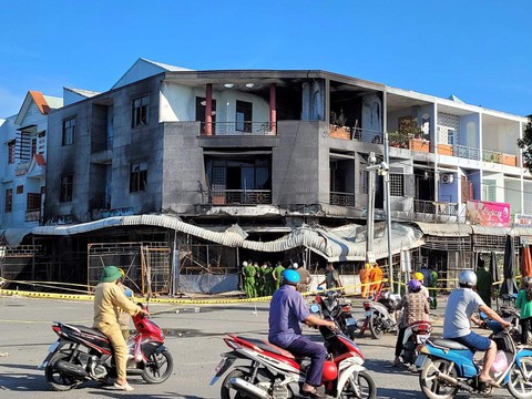 Kiên Giang: Cháy tiệm vải trong đêm, 4 người tử vong - Ảnh 1. Kiên Giang: Cháy tiệm vải trong đêm, 4 người tử vong - Ảnh 1.
