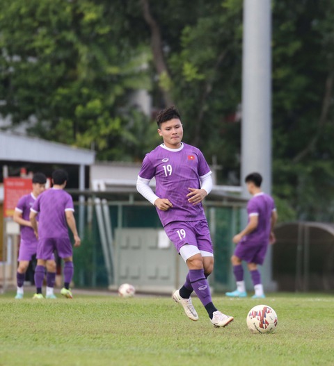 Ông Park cùng các trợ lý đi xem trận Malaysia - Lào và Indonesia - Campuchia - Ảnh 2. Ông Park cùng các trợ lý đi xem trận Malaysia - Lào và Indonesia - Campuchia - Ảnh 2.