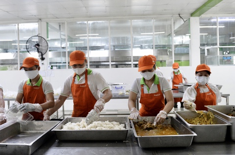 Kịch bản nào để TP.HCM phục hồi kinh tế? - Ảnh 5. Kịch bản nào để TP.HCM phục hồi kinh tế? - Ảnh 5.