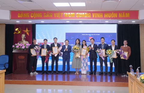 Tác phẩm Megastory của báo Tuổi Trẻ đoạt giải báo chí toàn quốc của Đoàn - Ảnh 2. Tác phẩm Megastory của báo Tuổi Trẻ đoạt giải báo chí toàn quốc của Đoàn - Ảnh 2.