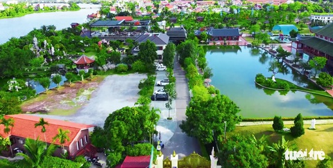 Đại công trình hàng chục ngàn m² không phép nằm gần trụ sở UBND huyện - Ảnh 1. Đại công trình hàng chục ngàn m² không phép nằm gần trụ sở UBND huyện - Ảnh 1.