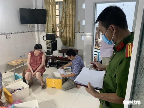 Đại tá Đinh Văn Nơi trả lời chất vấn về vụ đánh đề 2.000 tỉ đồng và buôn lậu - Ảnh 2. Đại tá Đinh Văn Nơi trả lời chất vấn về vụ đánh đề 2.000 tỉ đồng và buôn lậu - Ảnh 2.