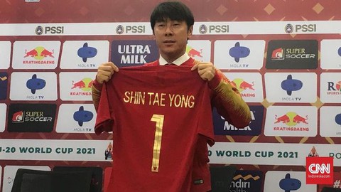 Viết trên Instagram trước giờ G, HLV Shin Tae Yong hứa giúp Indonesia vô địch - Ảnh 1. Viết trên Instagram trước giờ G, HLV Shin Tae Yong hứa giúp Indonesia vô địch - Ảnh 1.