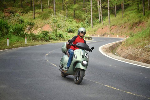 Tôi sẽ chọn Vespa đoàn tụ với con đường - Ảnh 1. Tôi sẽ chọn Vespa đoàn tụ với con đường - Ảnh 1.