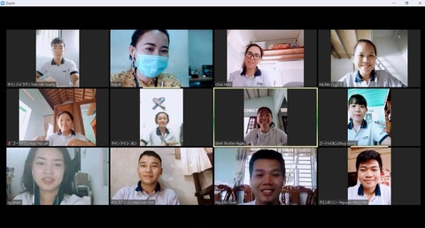 Chờ đi làm ở nước ngoài, tôi chạy xe ôm, làm bảo vệ, bỏ cuộc hay chờ tiếp? - Ảnh 2. Chờ đi làm ở nước ngoài, tôi chạy xe ôm, làm bảo vệ, bỏ cuộc hay chờ tiếp? - Ảnh 2.