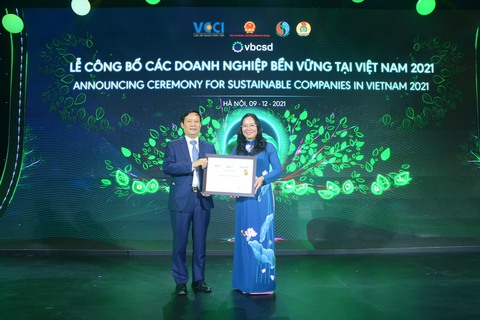 Traphaco vào Top 10 Doanh nghiệp bền vững Việt Nam 2021 - Ảnh 1. Traphaco vào Top 10 Doanh nghiệp bền vững Việt Nam 2021 - Ảnh 1.
