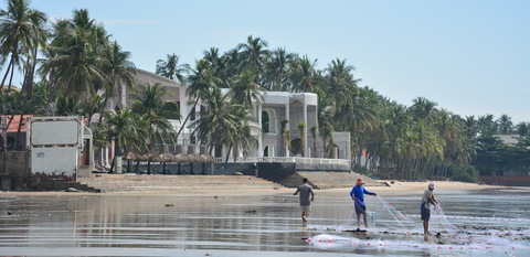 Kiểm tra, đo đạc lại hiện trạng công trình resort có dấu hiệu sai phép ở Phan Thiết - Ảnh 1. Kiểm tra, đo đạc lại hiện trạng công trình resort có dấu hiệu sai phép ở Phan Thiết - Ảnh 1.