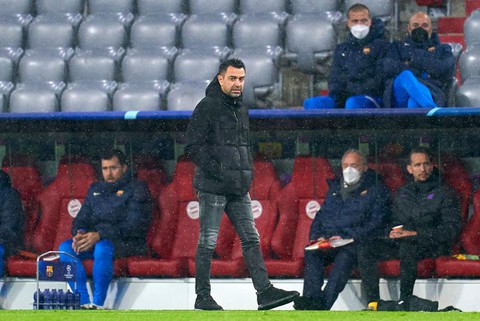 Xavi tức giận vì Barca bị loại sớm ở Champions League - Ảnh 1. Xavi tức giận vì Barca bị loại sớm ở Champions League - Ảnh 1.