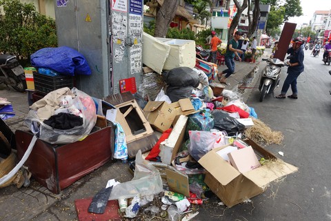 Diễn đàn Môi trường nơi tôi sống: Tổ chức chặt chẽ dây chuyền xử lý rác - Ảnh 1. Diễn đàn Môi trường nơi tôi sống: Tổ chức chặt chẽ dây chuyền xử lý rác - Ảnh 1.