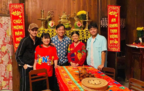 Hai chàng trai miền Tây trên màn ảnh nhỏ mùa tết - Ảnh 1. Hai chàng trai miền Tây trên màn ảnh nhỏ mùa tết - Ảnh 1.