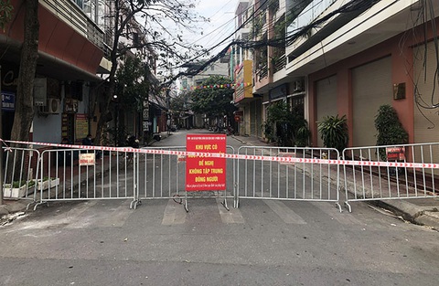 Phong tỏa một đoạn phố nơi người khiếm thị nghi nhiễm COVID-19 làm việc - Ảnh 1. Phong tỏa một đoạn phố nơi người khiếm thị nghi nhiễm COVID-19 làm việc - Ảnh 1.