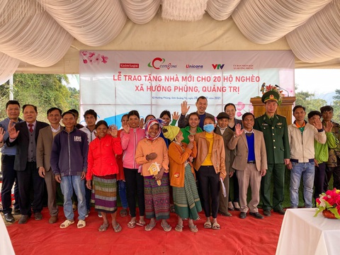 Xây lại nhà cũng là trao cơ hội cho các em đến trường - Ảnh 6. Xây lại nhà cũng là trao cơ hội cho các em đến trường - Ảnh 6.