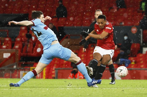 McTominay tỏa sáng trong hiệp phụ, Man Utd thắng nhọc nhằn West Ham ở Cúp FA - Ảnh 2. McTominay tỏa sáng trong hiệp phụ, Man Utd thắng nhọc nhằn West Ham ở Cúp FA - Ảnh 2.