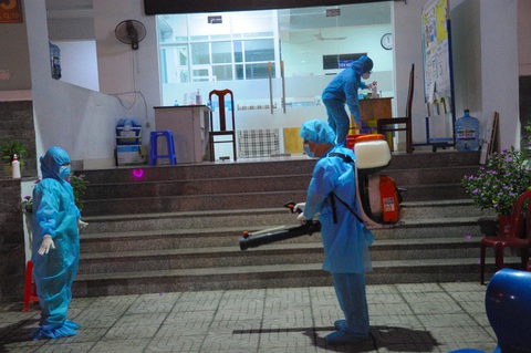 Dù thức trắng, mệt nhọc đến mấy, chúng tôi chỉ mong tất cả đều âm tính - Ảnh 12. Dù thức trắng, mệt nhọc đến mấy, chúng tôi chỉ mong tất cả đều âm tính - Ảnh 12.