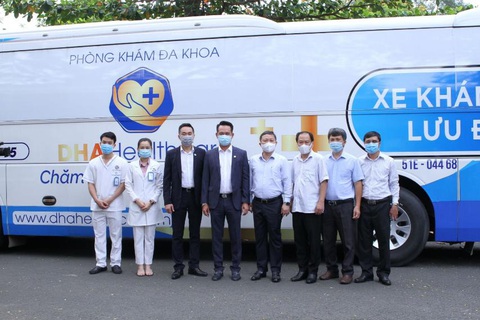 Sở Y tế TP.HCM được tặng xe lưu động lấy mẫu và xét nghiệm nhanh COVID-19 - Ảnh 1. Sở Y tế TP.HCM được tặng xe lưu động lấy mẫu và xét nghiệm nhanh COVID-19 - Ảnh 1.