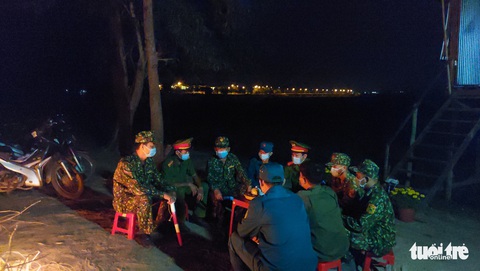 Giao thừa biên cương của lính quân hàm xanh - Ảnh 6. Giao thừa biên cương của lính quân hàm xanh - Ảnh 6.