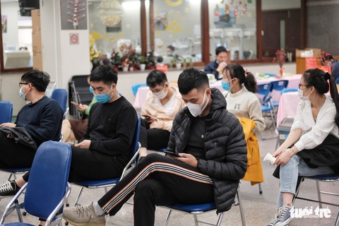 Không về quê, bạn trẻ rủ nhau đi hiến máu chiều 30 Tết - Ảnh 5. Không về quê, bạn trẻ rủ nhau đi hiến máu chiều 30 Tết - Ảnh 5.