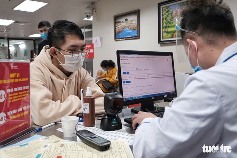 Không về quê, bạn trẻ rủ nhau đi hiến máu chiều 30 Tết - Ảnh 10. Không về quê, bạn trẻ rủ nhau đi hiến máu chiều 30 Tết - Ảnh 10.