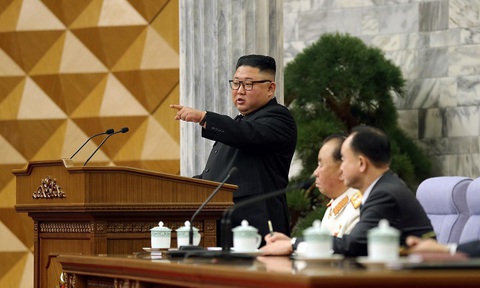 Ông Kim Jong Un phê bình nội các thiếu sáng tạo, sa thải bộ trưởng mới bổ nhiệm - Ảnh 1. Ông Kim Jong Un phê bình nội các thiếu sáng tạo, sa thải bộ trưởng mới bổ nhiệm - Ảnh 1.