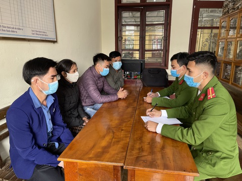 Đốt pháo cấm đêm giao thừa, 58 người bị bắt, 118 người bị xử lý - Ảnh 2. Đốt pháo cấm đêm giao thừa, 58 người bị bắt, 118 người bị xử lý - Ảnh 2.